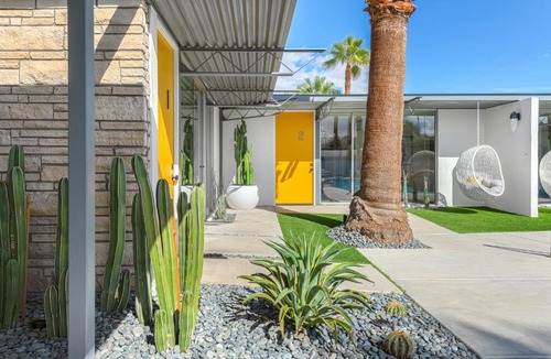 Warm Sands Hotel | Limon Palm Springs A Luxury Boutique Hotel