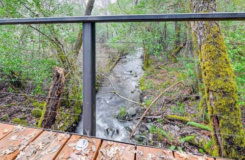Grants Pass House | Limpy Creek Access! Family Retreat in Grants Pass