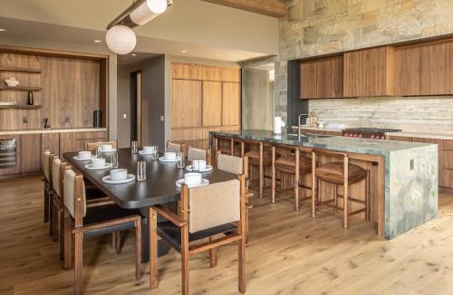 Big Sky House | Little Thunder