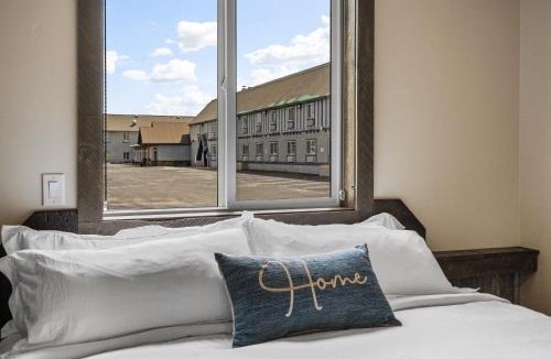 West Yellowstone House | Little Tuckaway