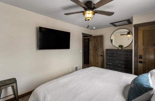 West Yellowstone House | Little Tuckaway