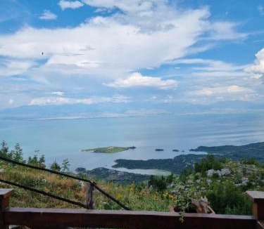 Karuc Ski Chalet | Livari Viewpoint