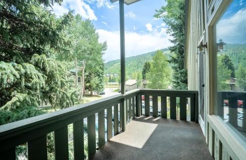 Vail Apartment | Local's Condo in Vail Steps from Ski Shuttle