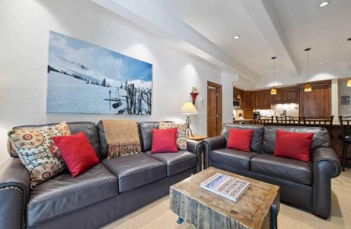 Vail Apartment | Lodge at Lionshead 220B