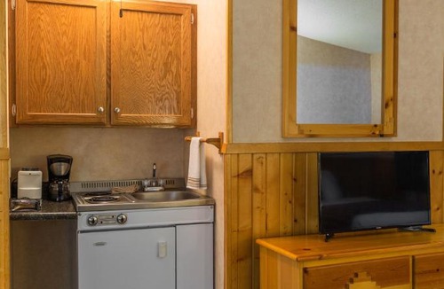 Hill City Hotel | Lodge at Palmer Gulch
