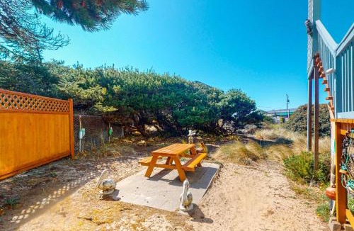 Florence House | Lofty Pelican
