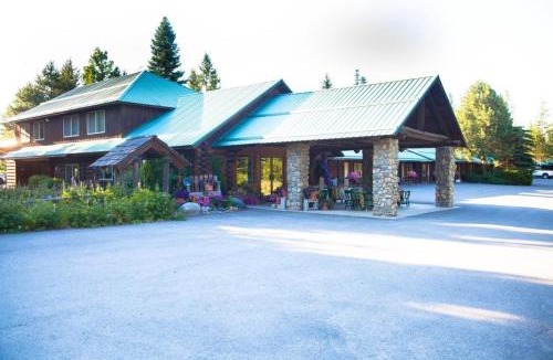 Bonners Ferry Hotel | Log Inn Bonners Ferry