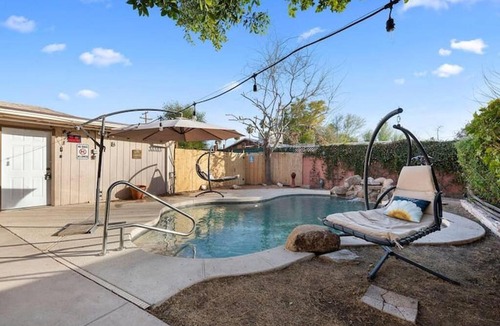 Camelback East Apartment | Loma Linda Suites