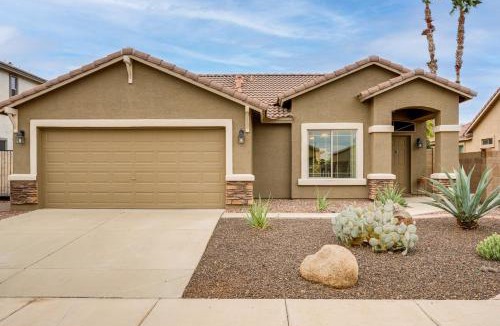 San Tan Heights House | Long-Term Stay in San Tan Valley, Near Hospitals