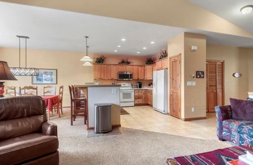 Dillon House | Lookout Ridge 45 by Great Western Lodging
