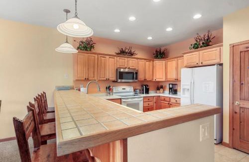 Dillon House | Lookout Ridge 45 by Great Western Lodging