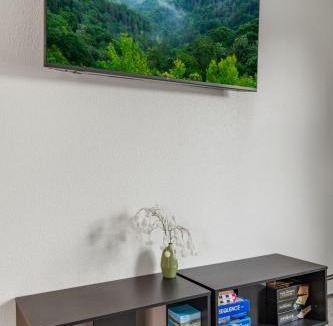 Cheyenne Meadows Apartment | Loom Commons