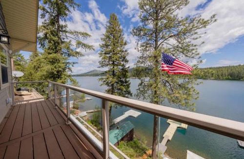 Loon Lake House | Loon Lakeside Dockside Retreat