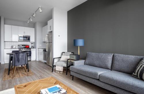 The Loop Apartment | Loop 1BR w Deck Gym WD nr W Loop the L CHI-220