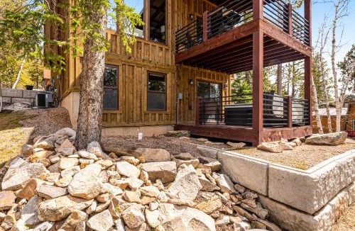 Lead House | Lost Buffalo Lodge
