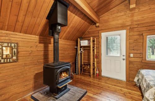 Grantsdale House | Lost Horse Lodge Double Queen Cabin 14