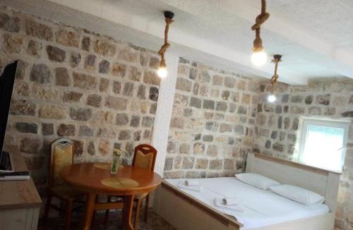 Kotor Apartment | Luiggi