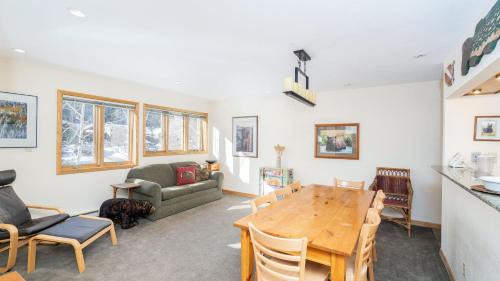Telluride House | Lulu City 4B by AvantStay