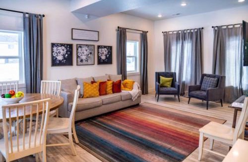 Garden City House | Lulu’s Family Lakehouse