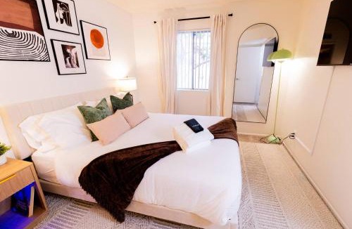 Gilbert Apartment | Luxe Apt Near Downtown with pool, gym and parking