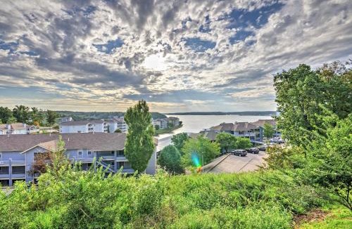Village of Four Seasons House | Luxe Lakeside Regatta Bay Getaway w/Pool Access!