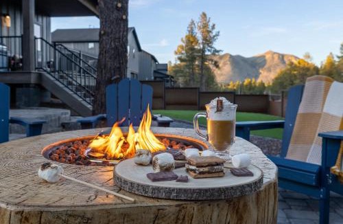 Flagstaff House | Luxe Mountain Escape Hot Tub & Pool Table