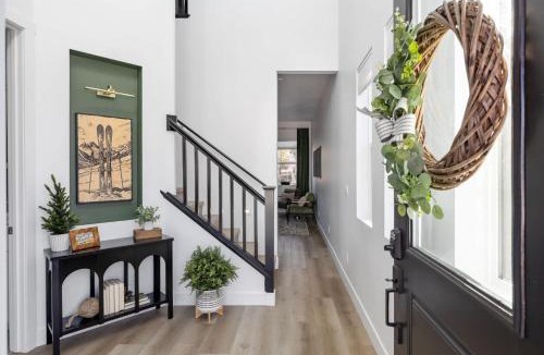 Flagstaff House | Luxe Mountain Escape Hot Tub & Pool Table