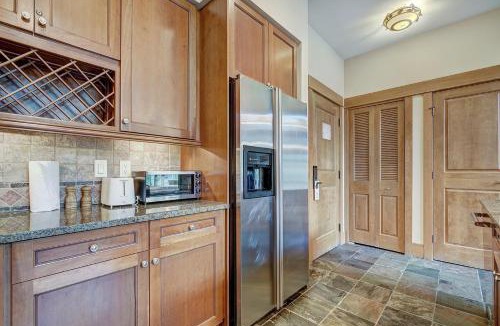 River Run Apartment | Luxurious 2 BR in River Run Village with Ski in ski out condo