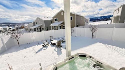 Park City House | Luxurious 7-BR Family Retreat w/Hot Tub + Games!