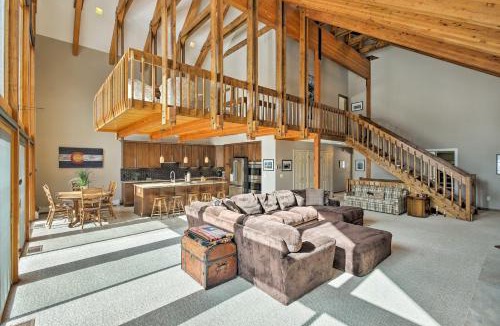Grand Lake House | Luxurious Grand Lake Vacation Rental w/Hot Tub!