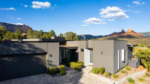 Uptown Sedona Villa | Luxurious Modern Masterpiece in Uptown Sedona