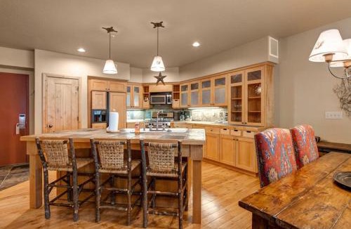 Deer Valley House | Luxurious peaceful Deer Valley Condominium - great location