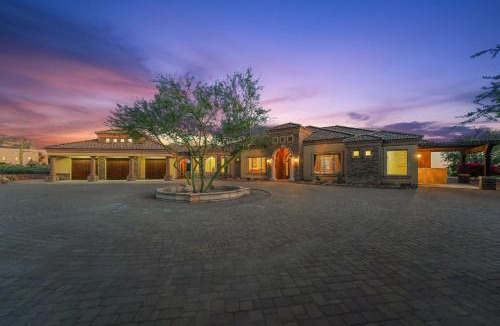 Apache Junction Villa | Luxurious Tuscan-style Villa with magnificent panoramic views