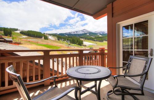 Peak 8 Apartment | Luxury 1 Bedroom Condo with Slopeside View condo