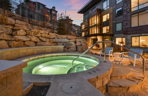 Park City Apartment | Luxury 2 BR in Canyons Village - Walk to Slopes