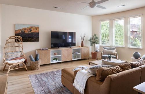 Kanab House | Luxury 3BR in Upscale Neighborhood Pet Friendly