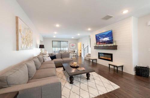 Park City Apartment | Luxury 3BR with Mountain Views at 1374 Gambel Oak Way