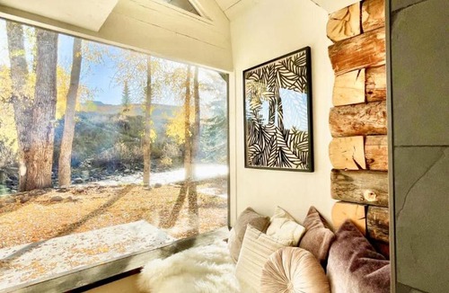 Crested Butte South House | Luxury 4BR Riverfront Home with Hot Tub Near Ski