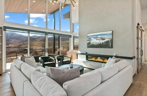 Park City House | Luxury 4BR with Hot Tub & Deer Valley Access