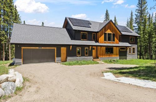 Breckenridge Park Estates House | Luxury Breck Gem - Chefs Kitchen Great Views