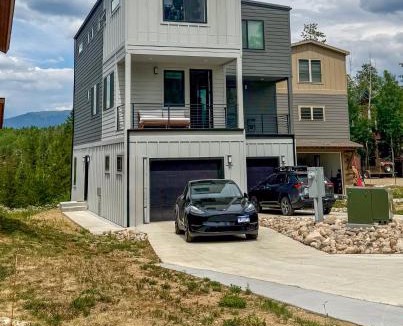 Fraser House | Luxury Chalet 851 I Great Views I Best Price I Discounted Attractions