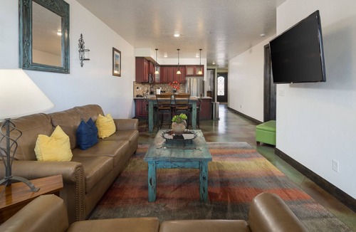 Moab Condo | Luxury Condo in Downtown Moab! Pet Friendly | Bike Storage | Easy Parking
