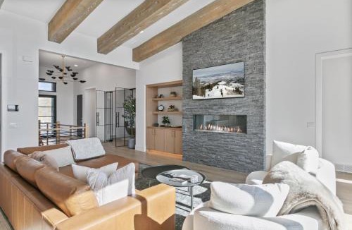 Park City House | Luxury Deer Valley East Village Retreat - Hot Tub