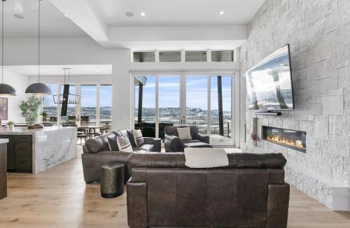 Park City House | Luxury Deer Valley East Village Home Hot Tub 6BR home