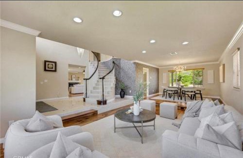 Walnut House | Luxury Design Beautiful Mt View Close to Disney