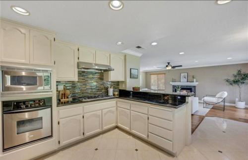Walnut House | Luxury Design Beautiful Mt View Close to Disney