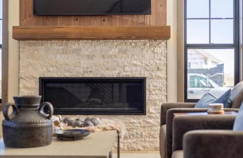 Red Lodge House | Luxury Family getaway with hot tub
