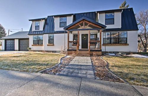 Great Falls House | Luxury Great Falls Retreat | Hot Tub | W & R