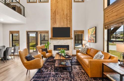 Red Lodge House | Luxury home with hot tub