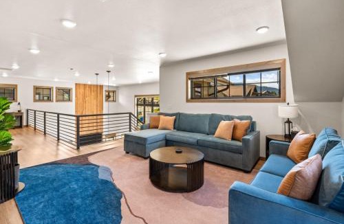 Red Lodge House | Luxury home with hot tub